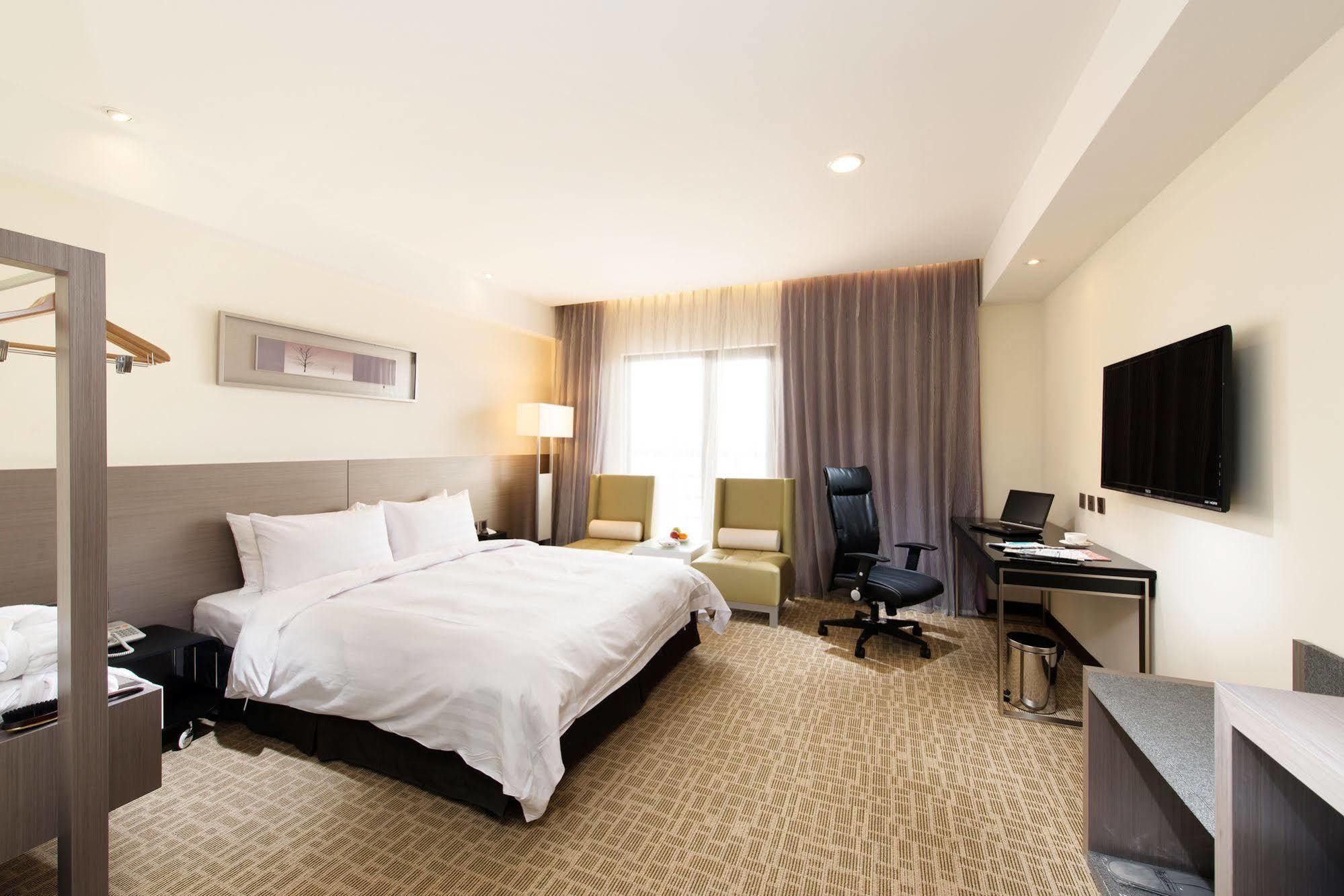 Forte Hotel Changhua Bagian luar foto